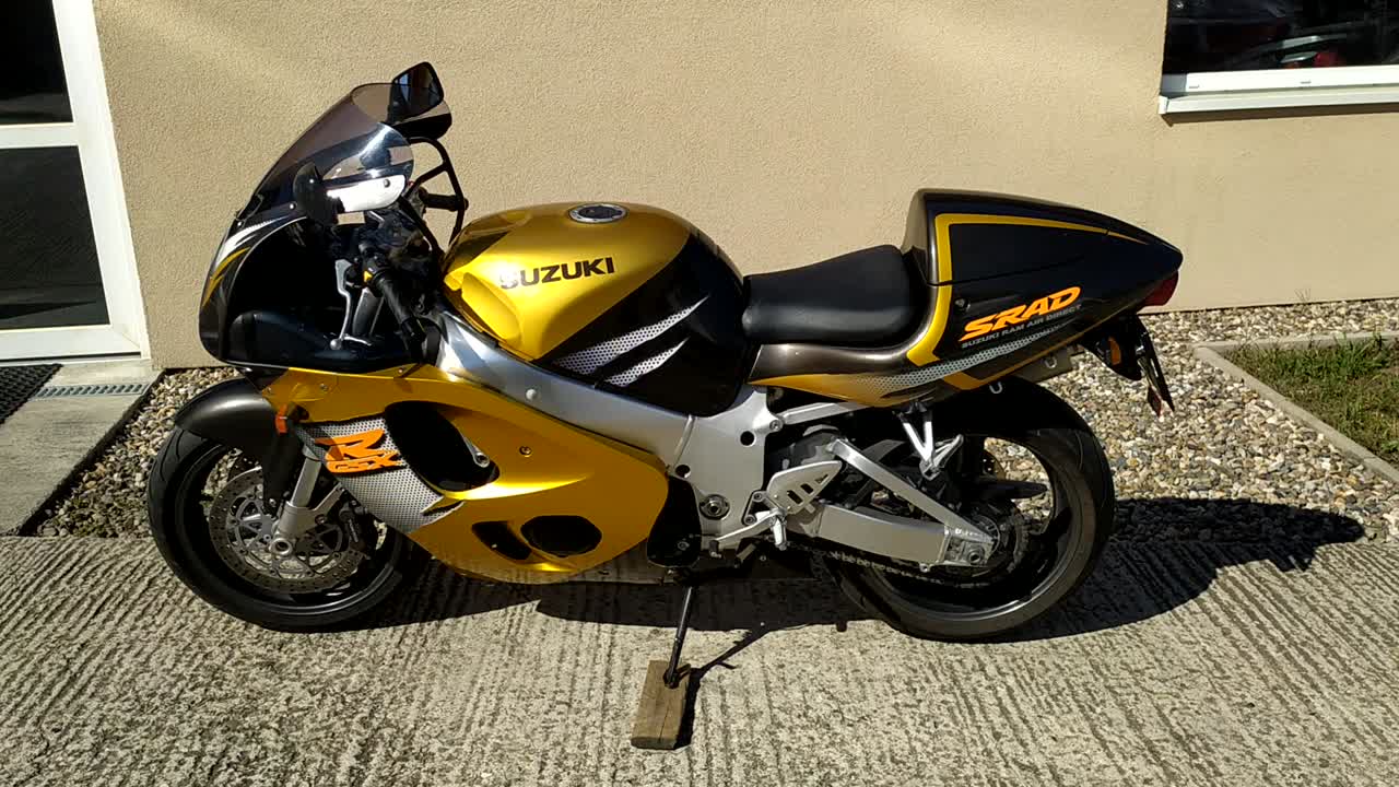 Video – Suzuki GSXR 750 SRAD