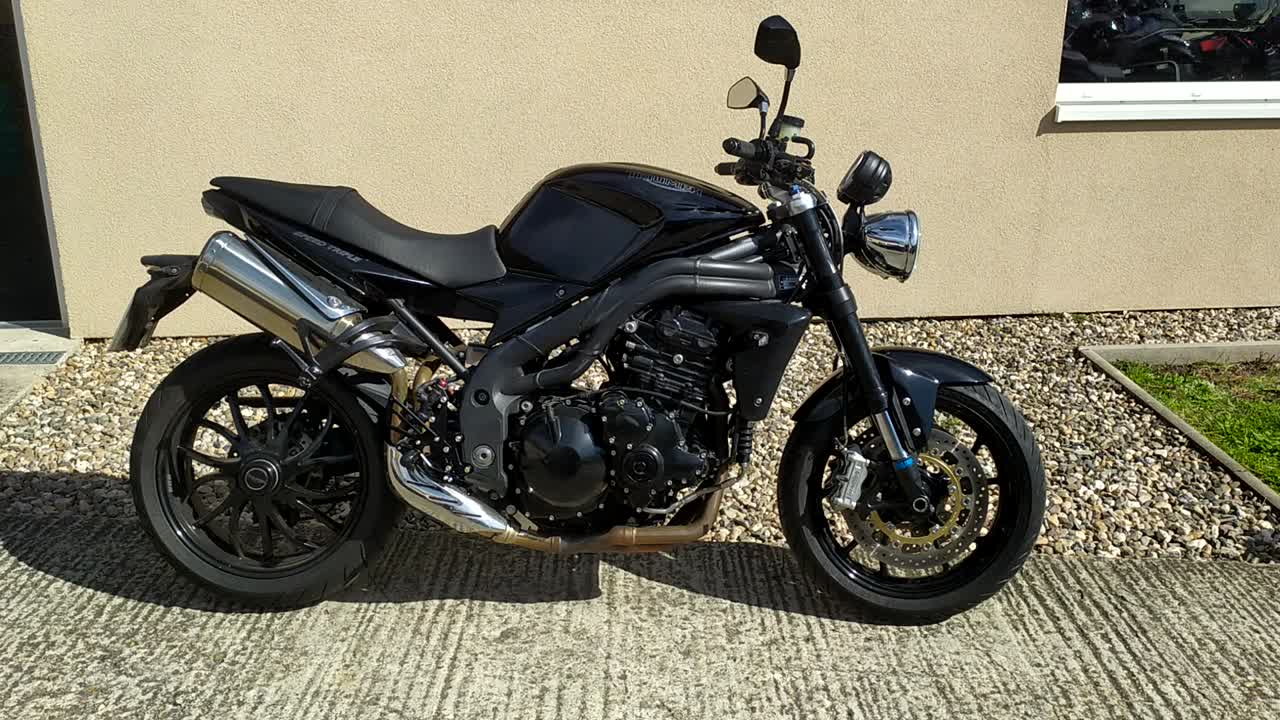 Video – Triumph Speed Triple 1050